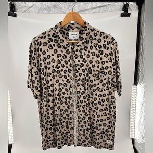 Duvin leopard print button up